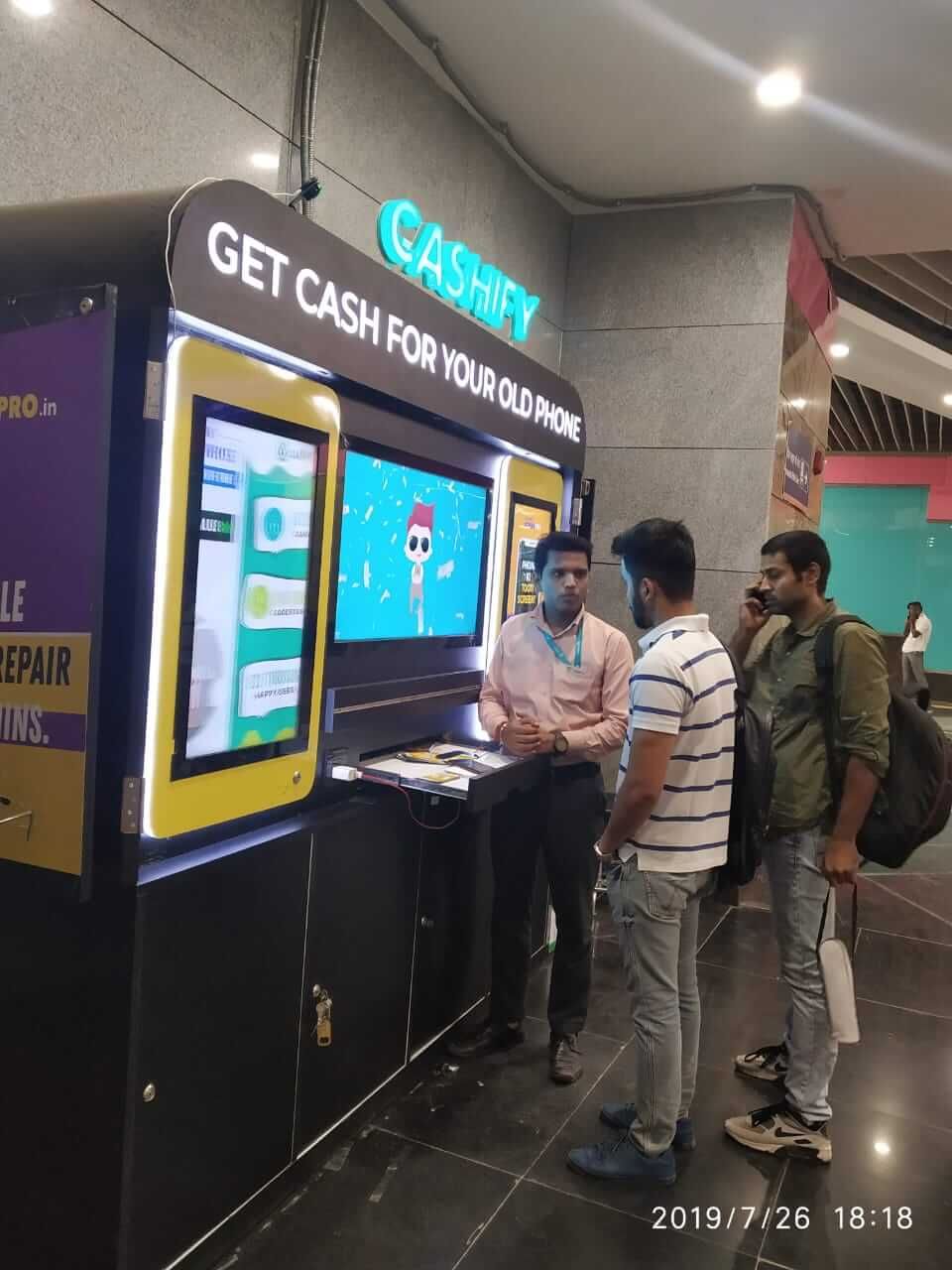 Cashify Buy, Sell, and Repair Mobile Store Kiosk in INA Metro Station, New Delhi