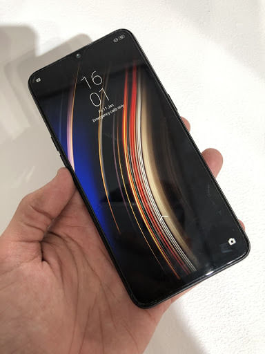 Realme 3 Pro Display