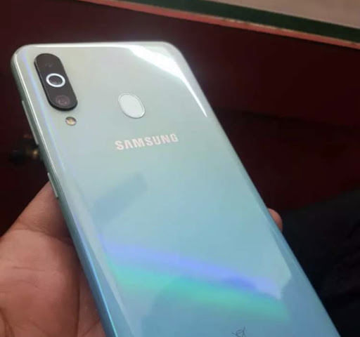 Samsung Galaxy M40 Back Design
