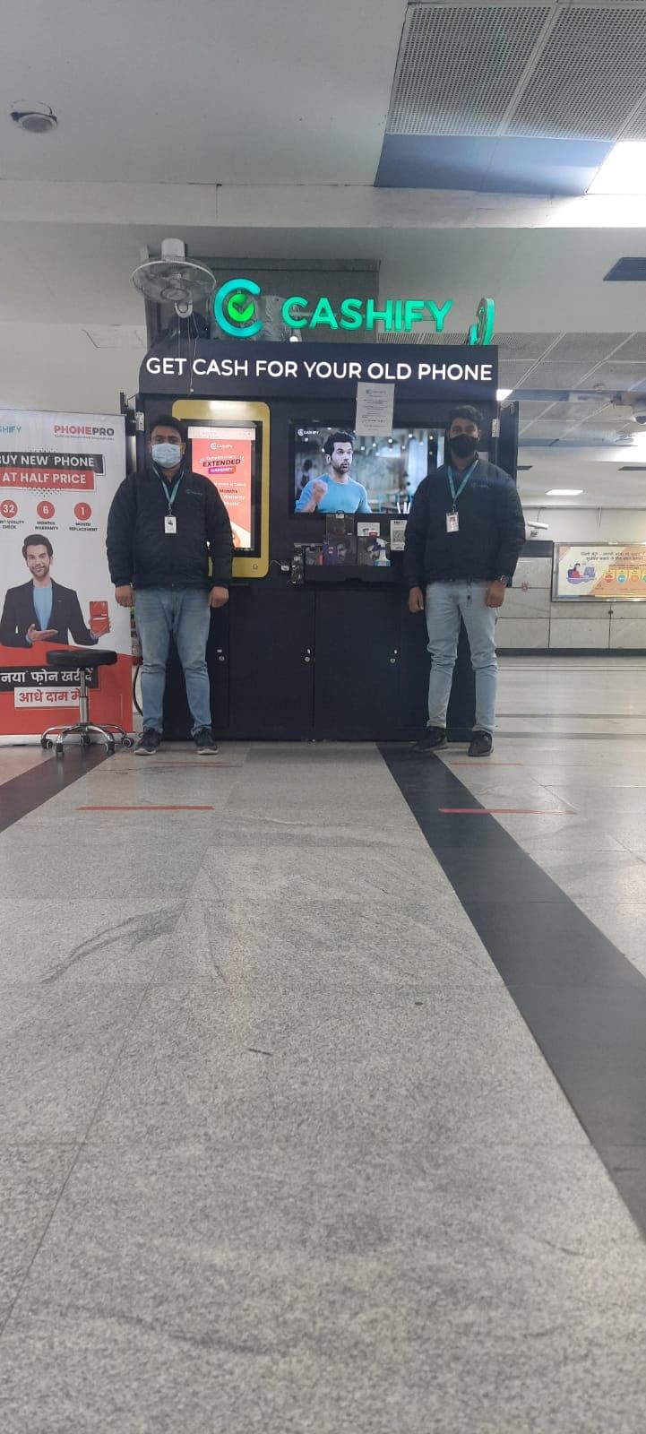 Cashify GTB Nagar Metro Station Kiosk Delhi