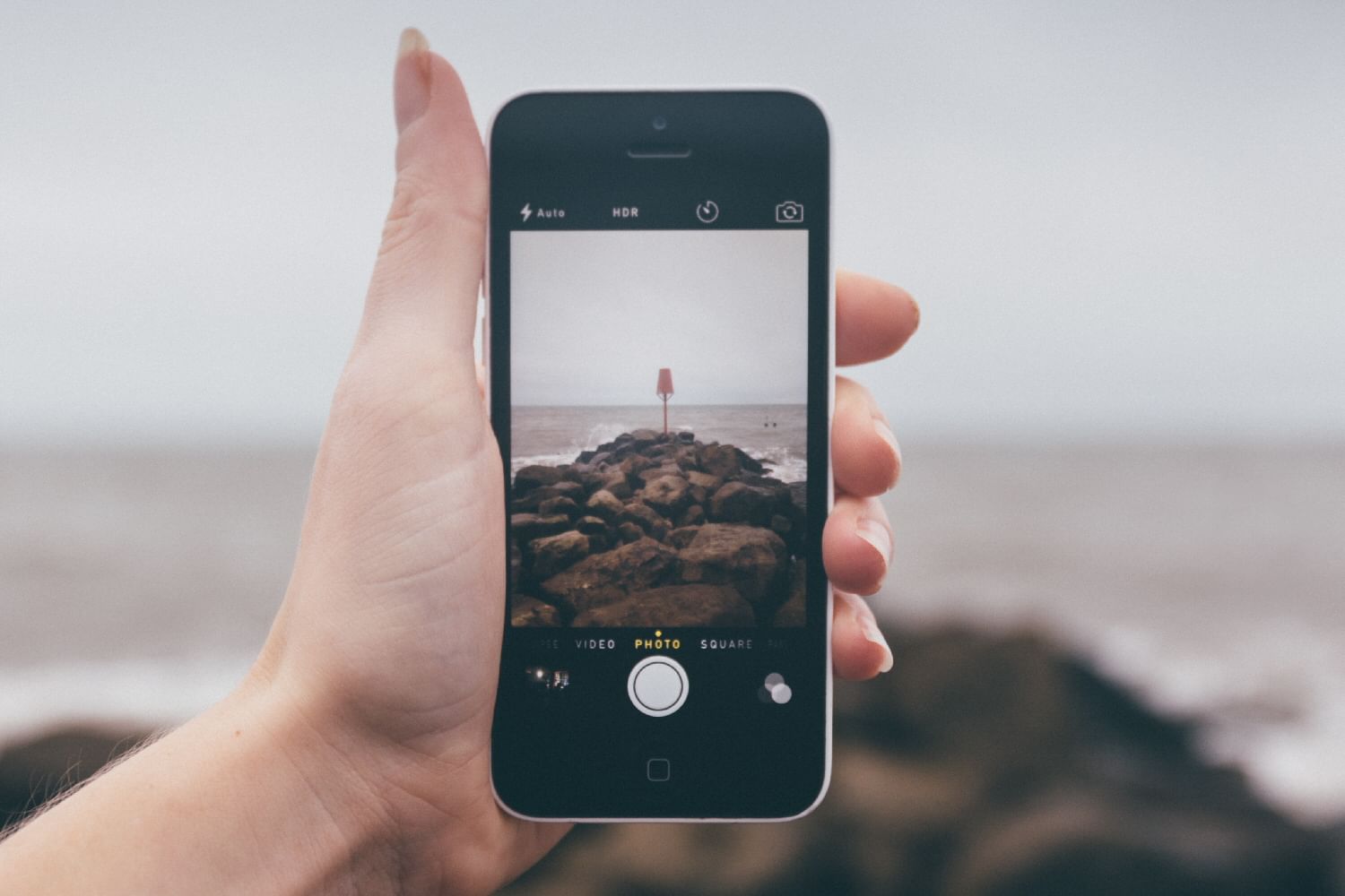 How to Know The Location of The Photo taken Using Your Smartphone?