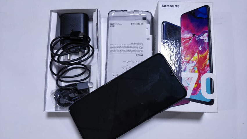 samsung galaxy a70 box