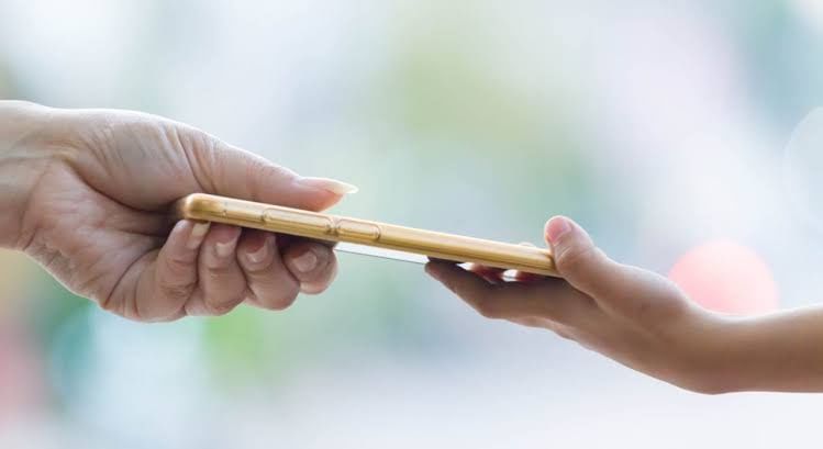 Things You Should Do Before Handing Your Android Phone For Repairs