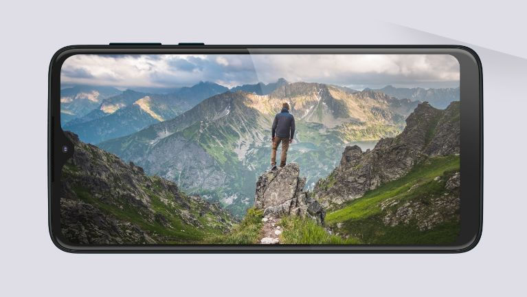 Moto One Macro Display Review