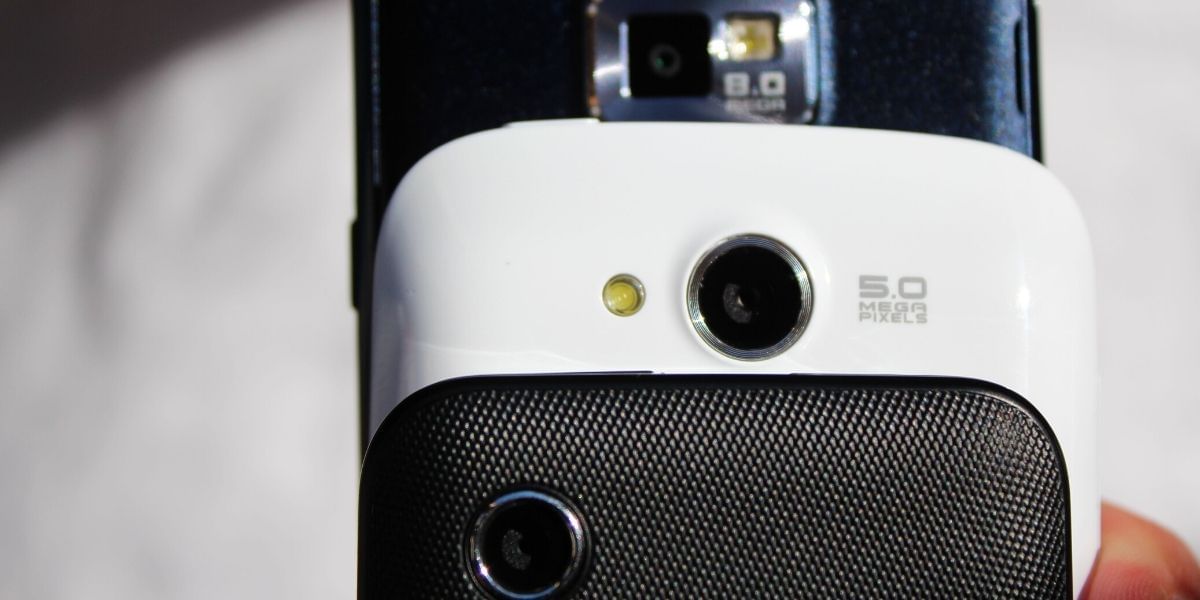 How To Turn Your Old Smartphone Into A Security Camera!
