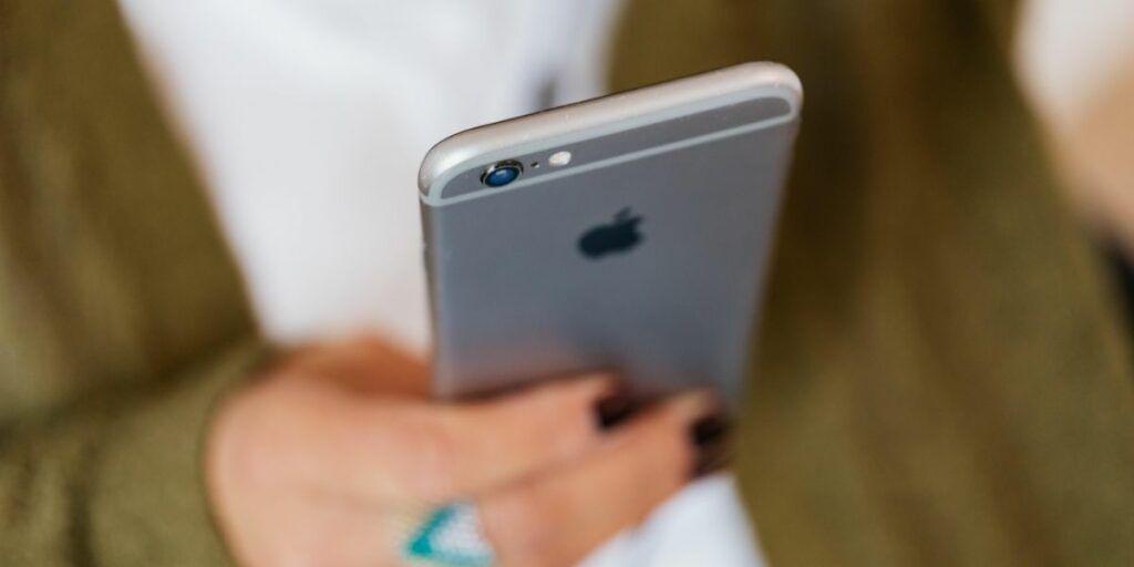 Refurbished Android Smartphones V/S Refurbished iPhones