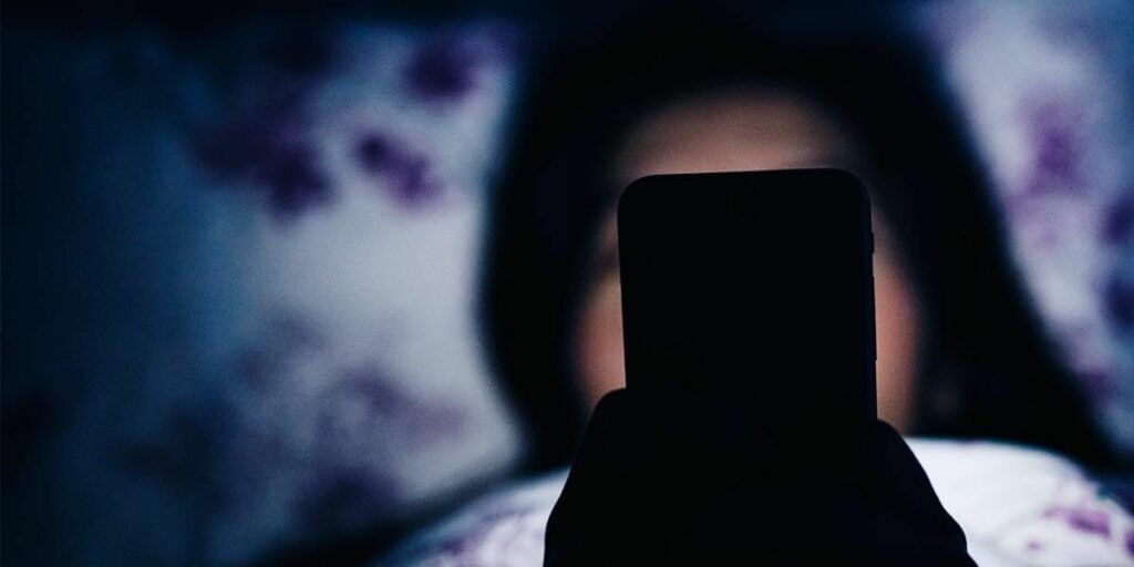 Turning Off your Phone while going to bed