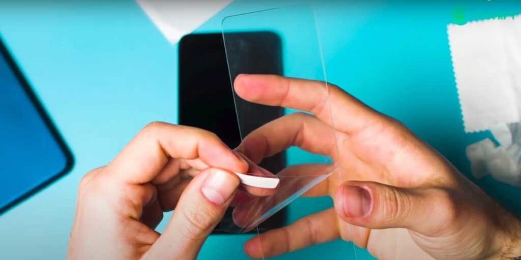 Apply Tempered Glass On Smartphone