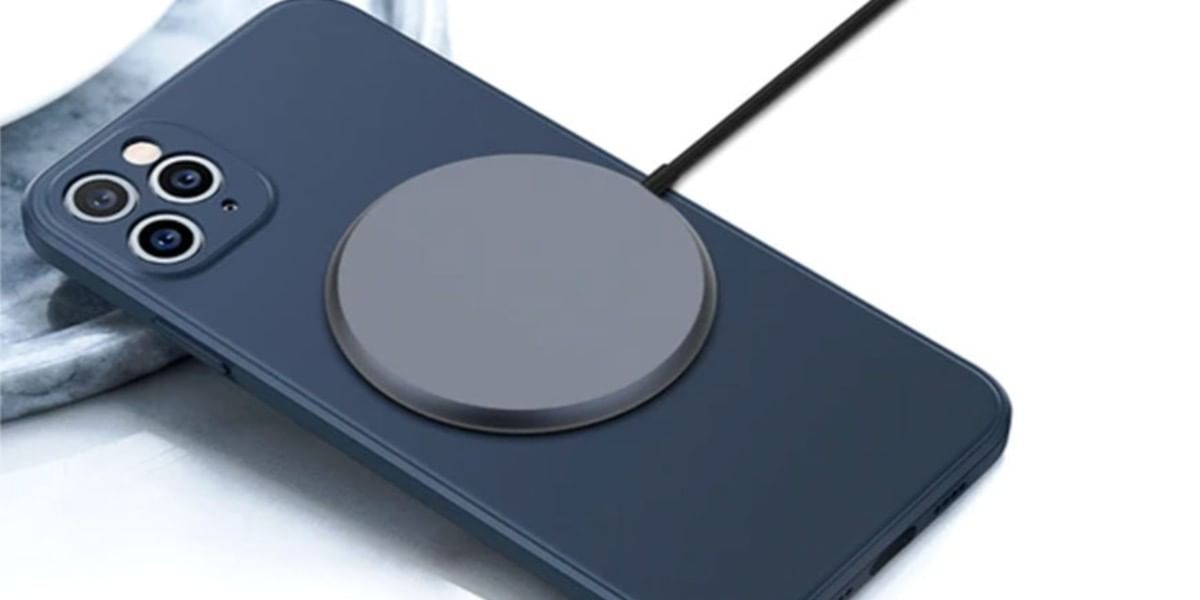 Apple Is Working On Magnetic Battery Pack Attachment For iPhones