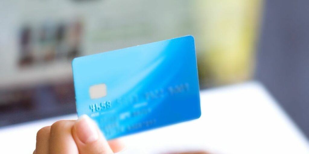 Keep your details safe while selling online
