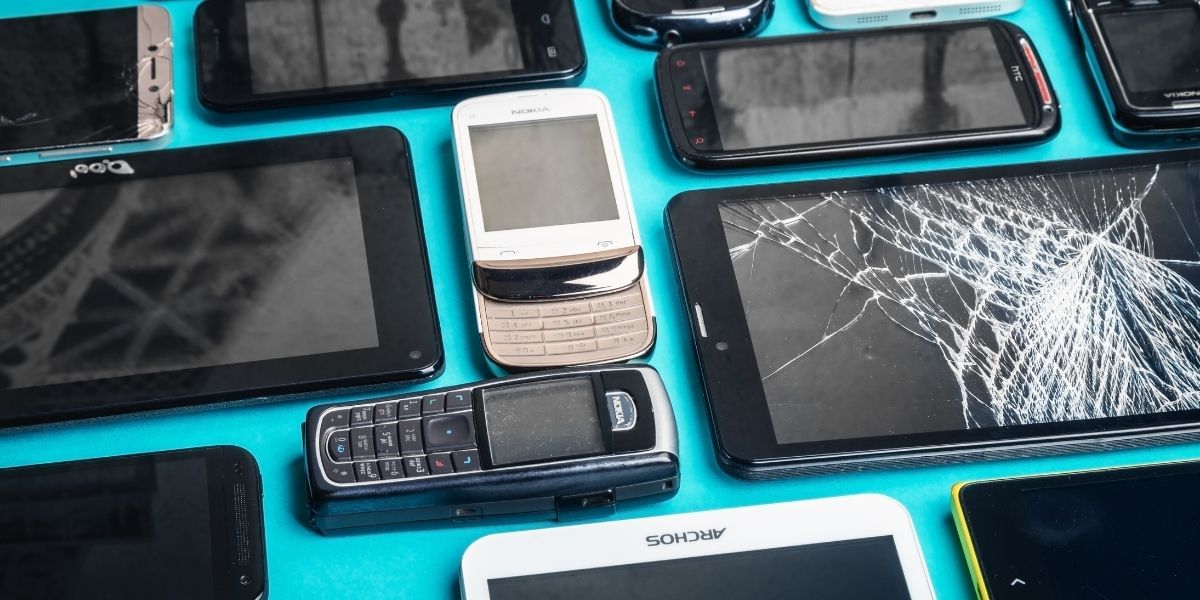 Thinking About Selling Your Old Phone? Don’t Do It!