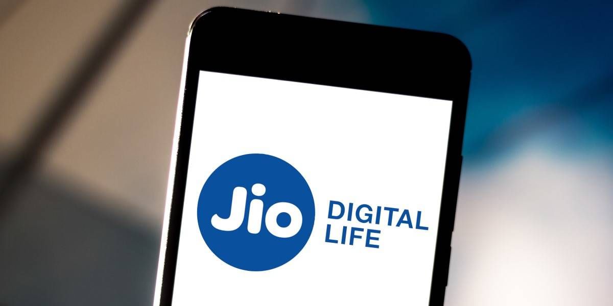 How To Recharge Jio Prepaid Number Using WhatsApp