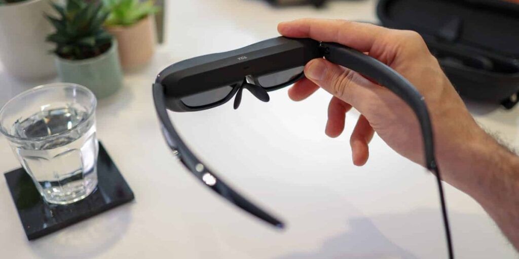 https://s3b.cashify.in/gpro/uploads/2021/06/26124549/TCL-NXTWEAR-G-Design-1024x512.jpg