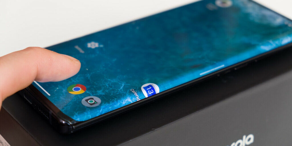 https://s3b.cashify.in/gpro/uploads/2021/07/08110703/Motorola-Edge-20-Specifications-1024x512.jpg