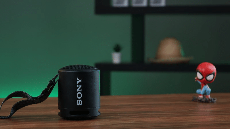 sony xb13 design