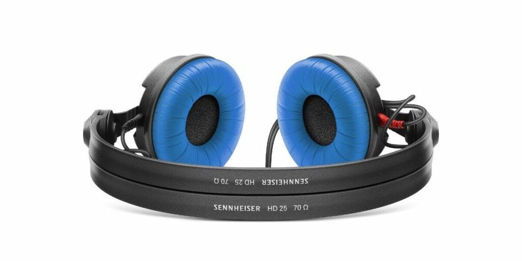 https://s3b.cashify.in/gpro/uploads/2021/07/13150640/Sennheiser-HD-25-Blue-Special-Edition-Specifications-1024x512.jpg