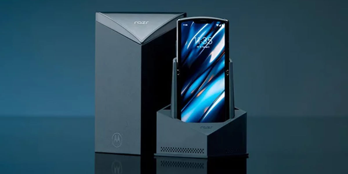 Moto Razr First-Gen Receives Android 11 Update