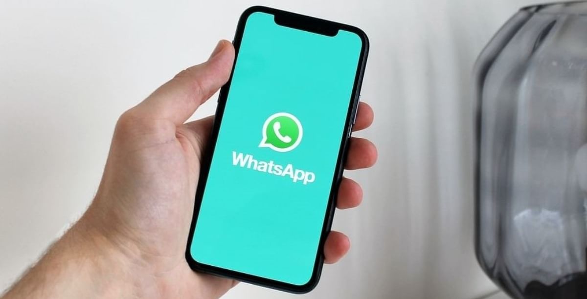 WhatsApp Is Testing A New In-App Payment Shortcut