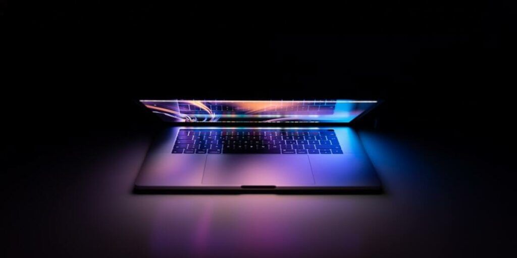 Apple MacBook