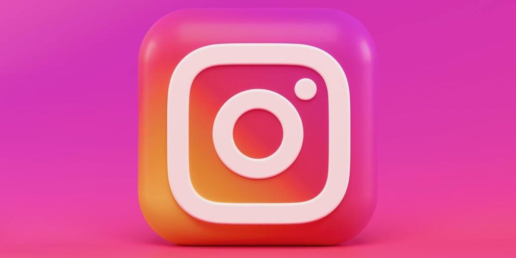 Play instagram reels