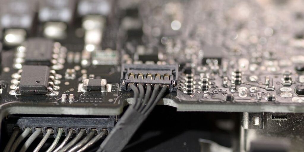 check connection cables to fix laptop battery