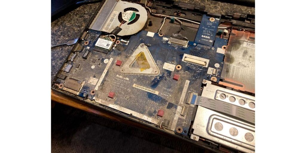 clean your laptop