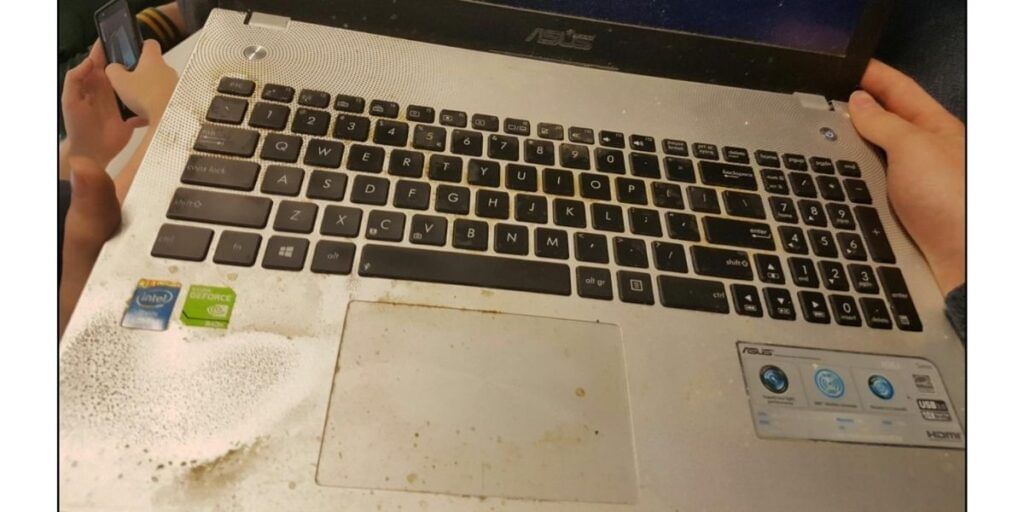 clean your laptop