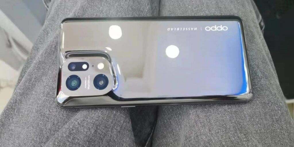 Oppo find x5 pro render back panel