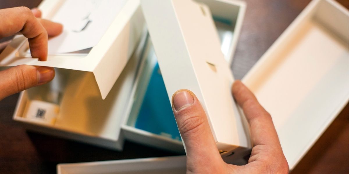 7 Signs That You Need To Buy A New Phone Right Away