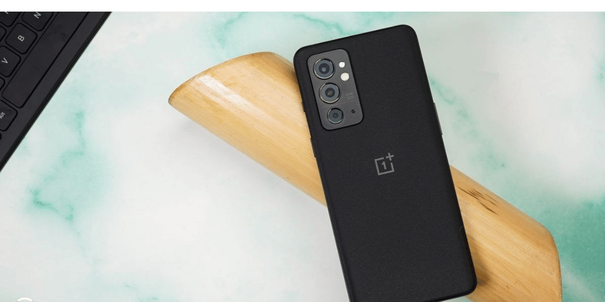 New OnePlus Smartphone In The Works: Check the Details Here