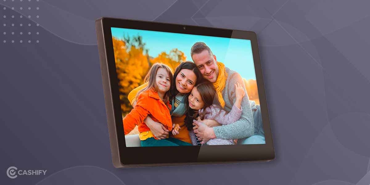 Digital video frame - women day