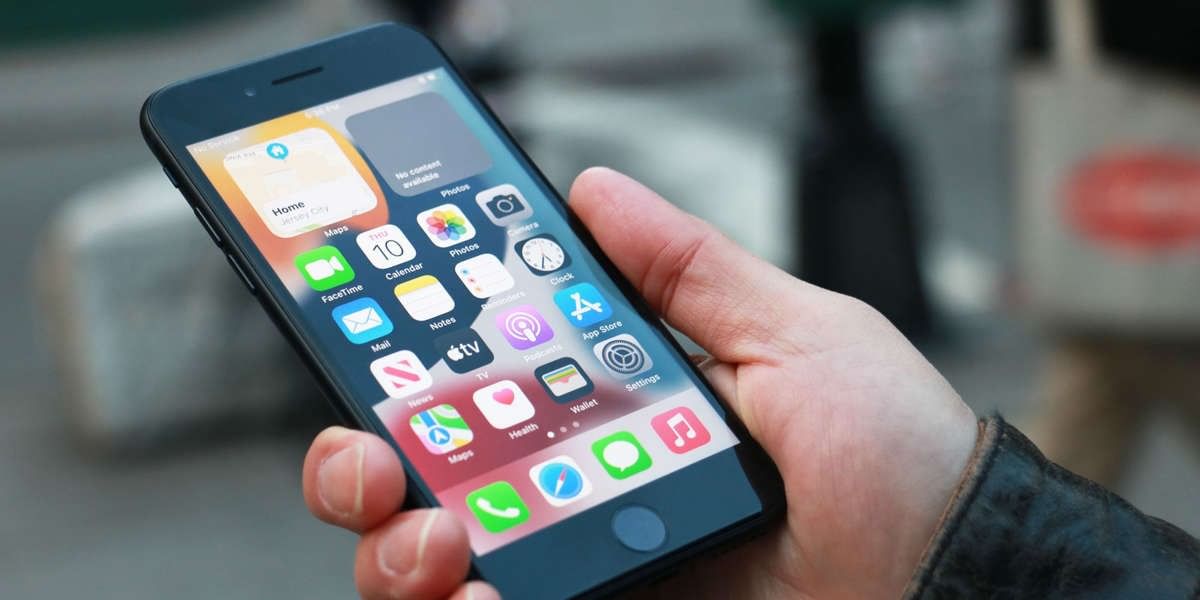 Apple-goes-carbon-free