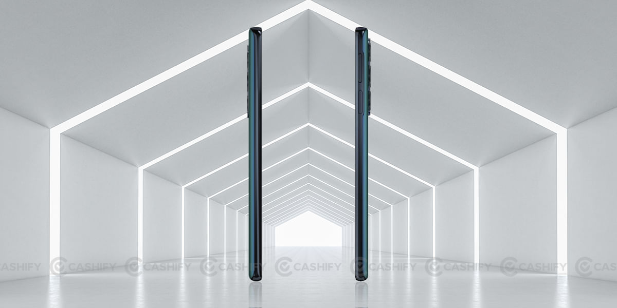Moto Edge 30 Pro left and right side