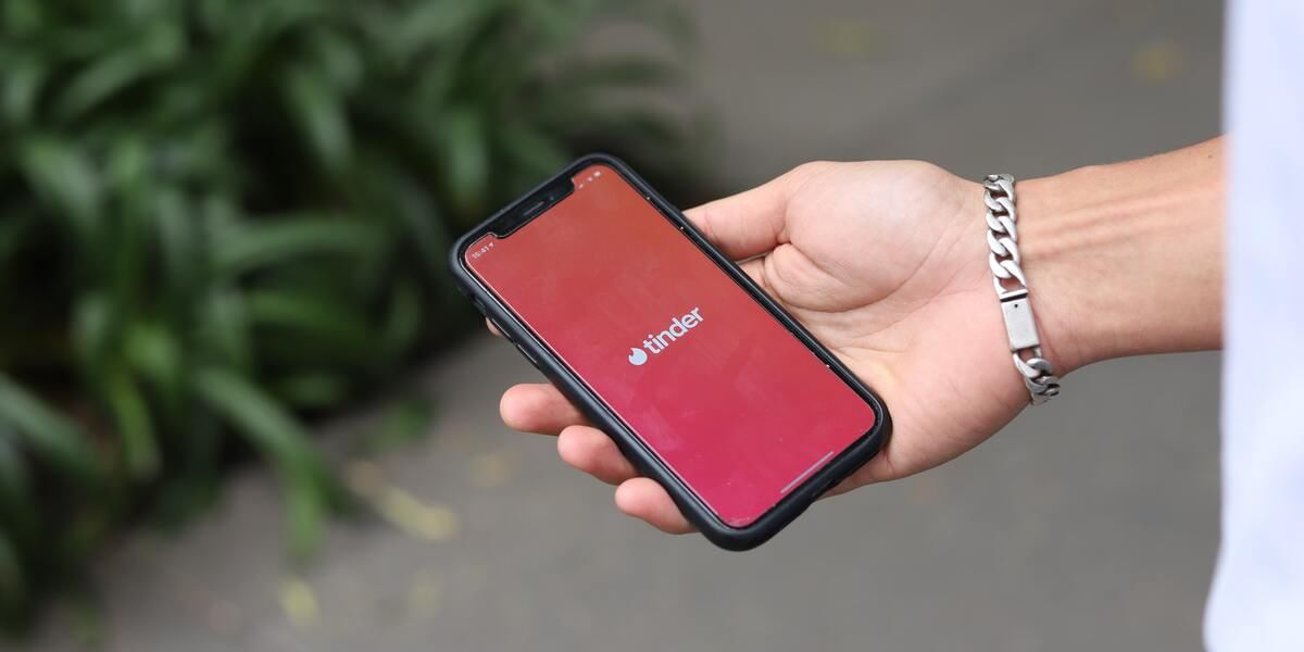 Google-Tinder War Takes A Strange Turn: Here’s What Happened