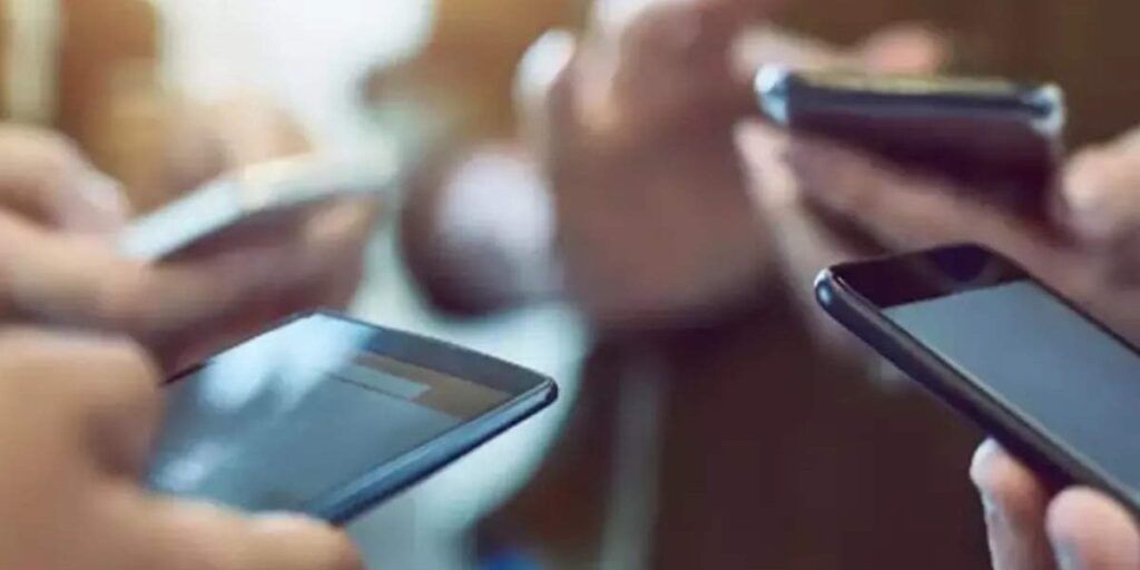 https://s3b.cashify.in/gpro/uploads/2022/06/01150338/new-cyber-security-rule-to-make-doing-business-in-india-tougher-say-global-tech-bodies-1-1024x512.jpg