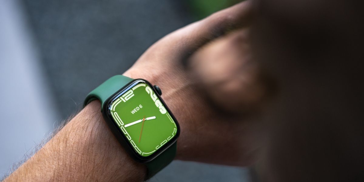 Apple Is Set To Introduce The Watch Pro: Larger Display Tipped!