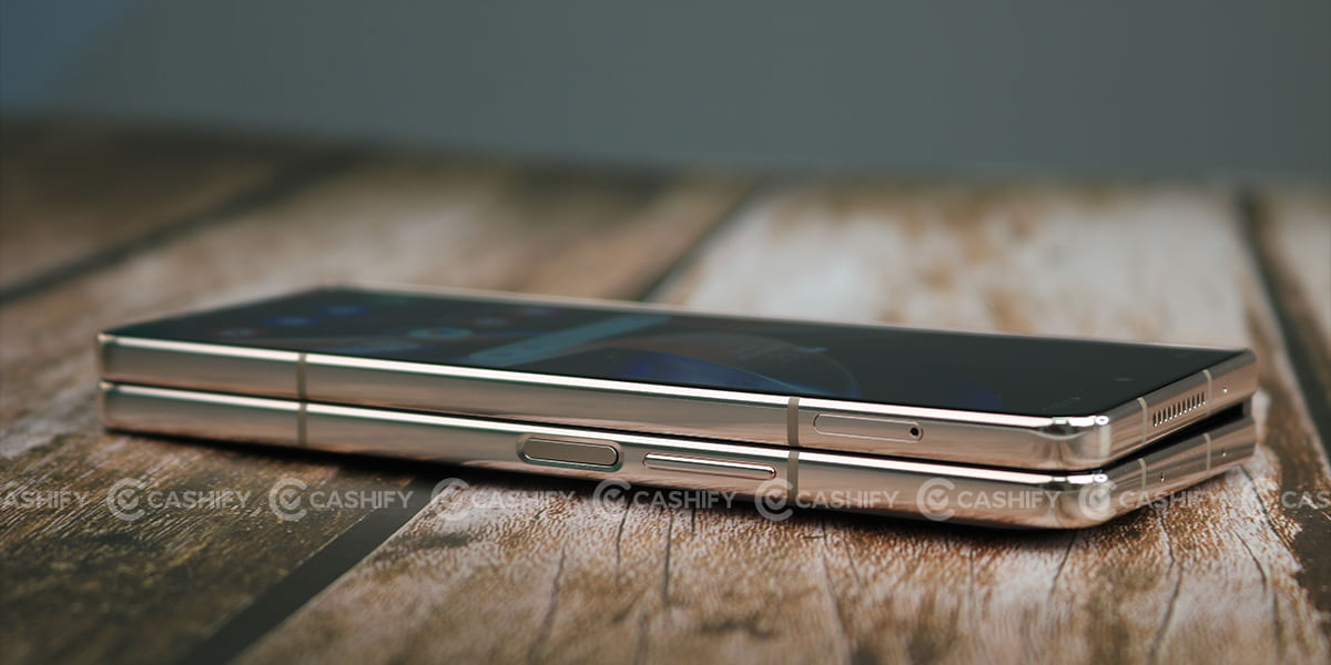 Galaxy Z Fold4 right side