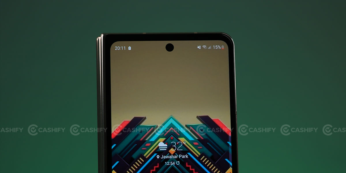Galaxy Z Fold4 selfie camera
