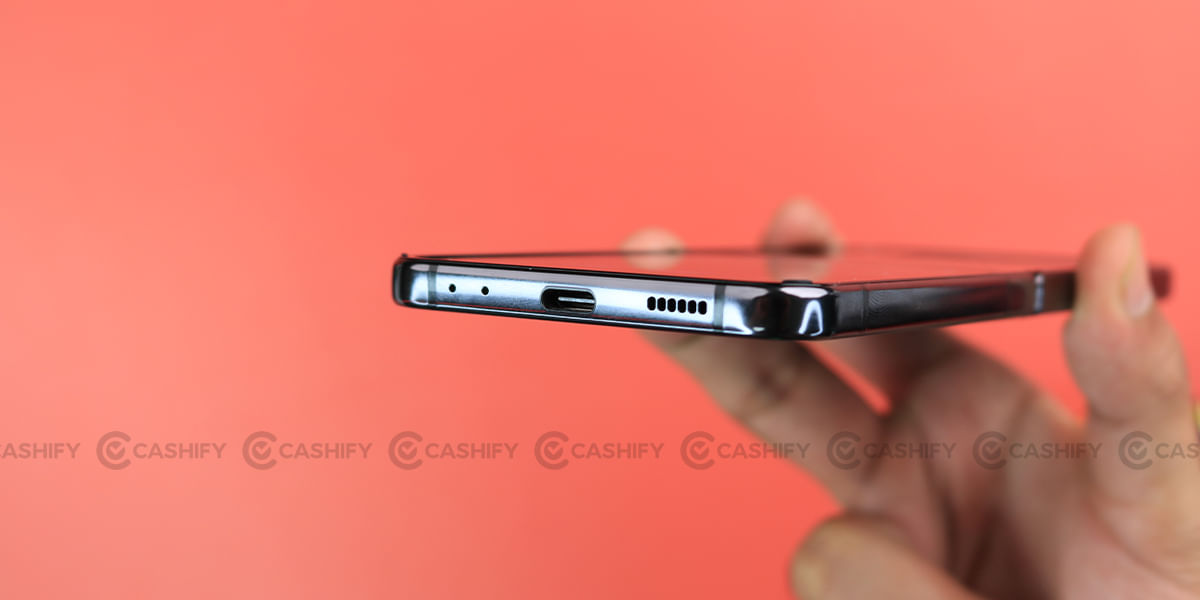 Galaxy Flip 4 speakers