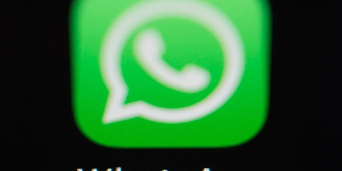 WhatsApp Blur Images May Be The New  Update