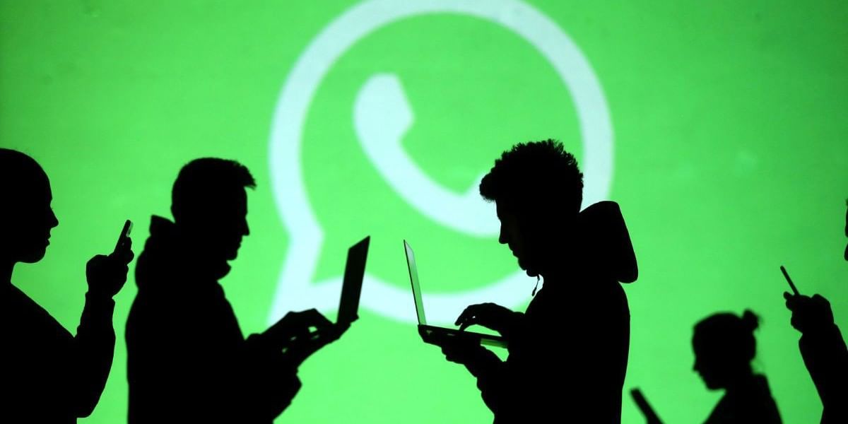 Add Caption Or Dismiss It While Forwarding Media On WhatsApp, Your Choice.