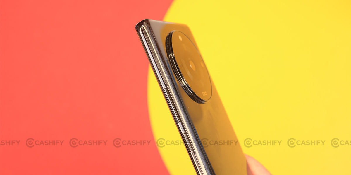 Realme Narzo 60 Pro right side