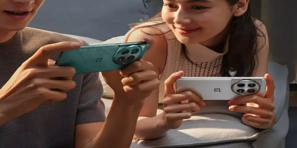 OnePlus 12 will be available in three colours: Pale Green, Rock Black and White.