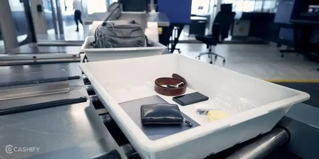 gadgets-in-tray system in Airport