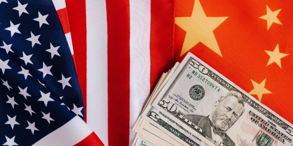 USA vs China flag