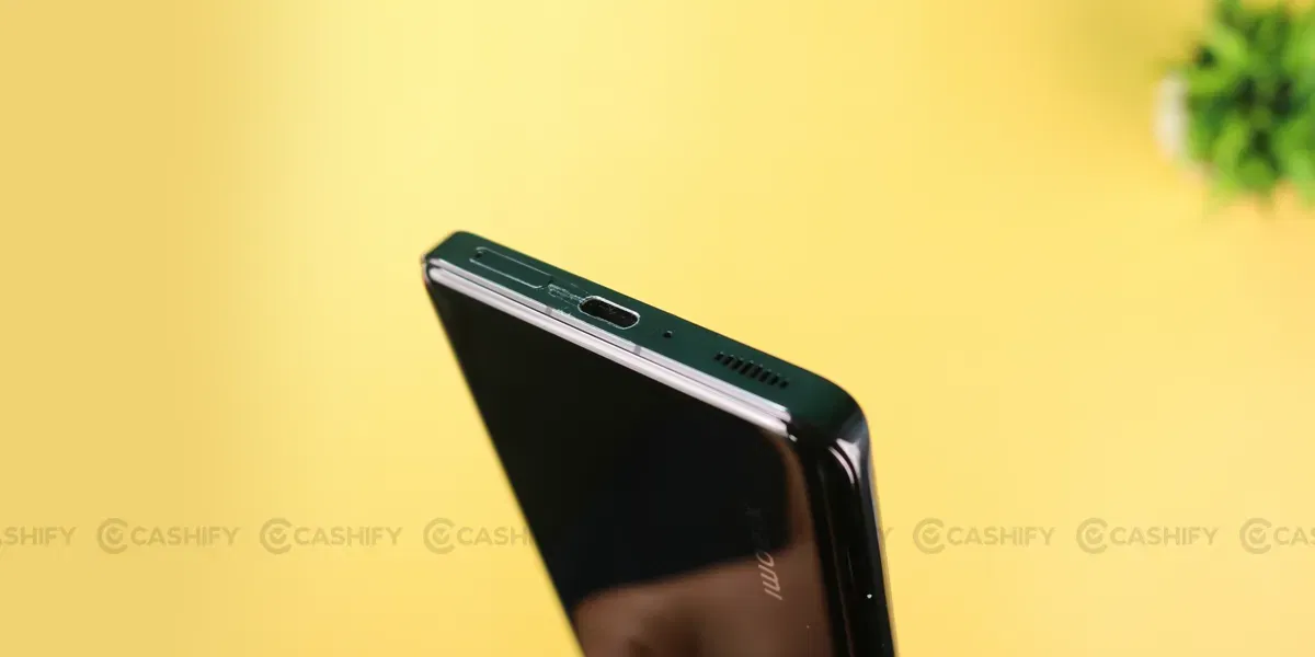 Xiaomi 13 Pro Bottom