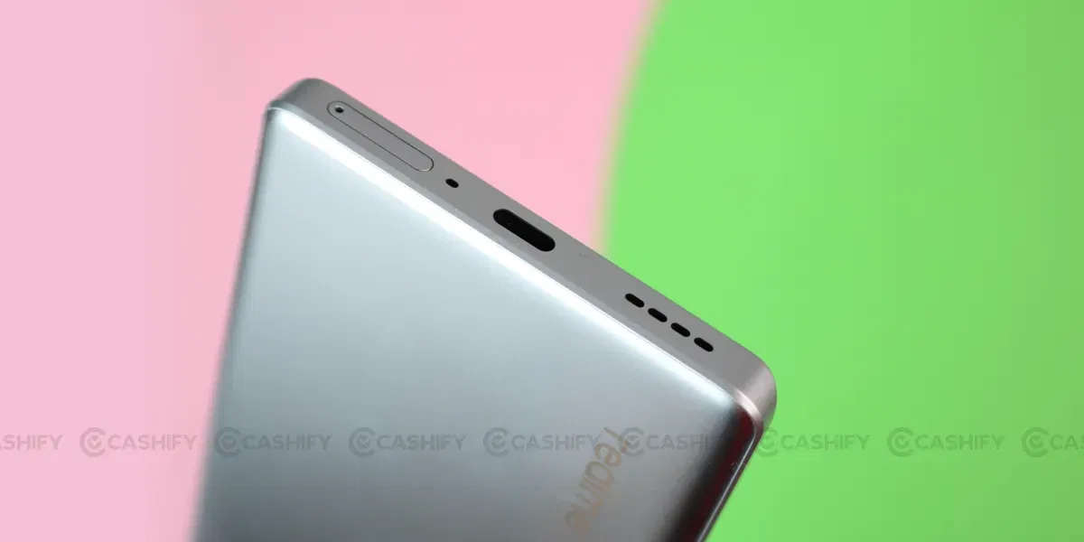 Realme GT 6T Bottom