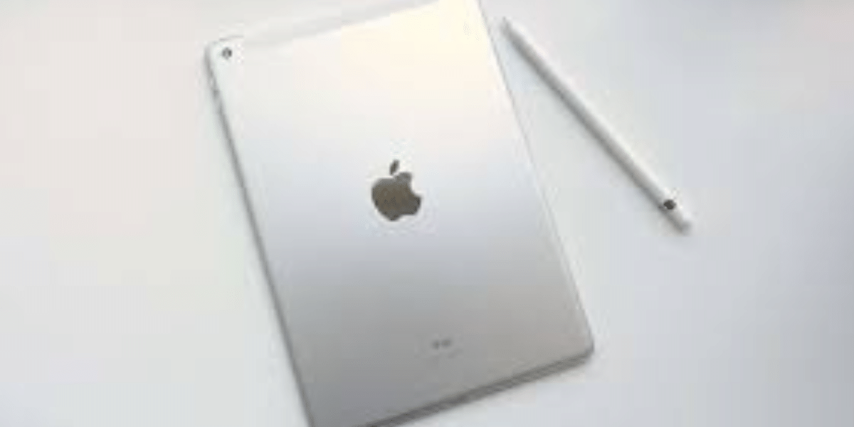 Apple iPad 9 available at Rs7900 discount