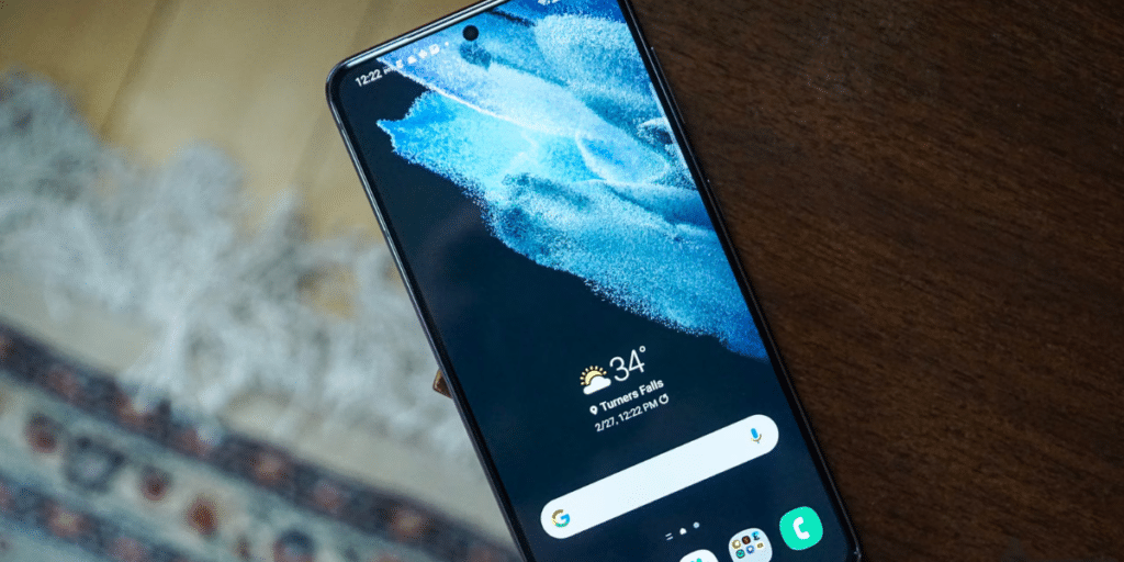 Free screen replacement for selected Samsung phones