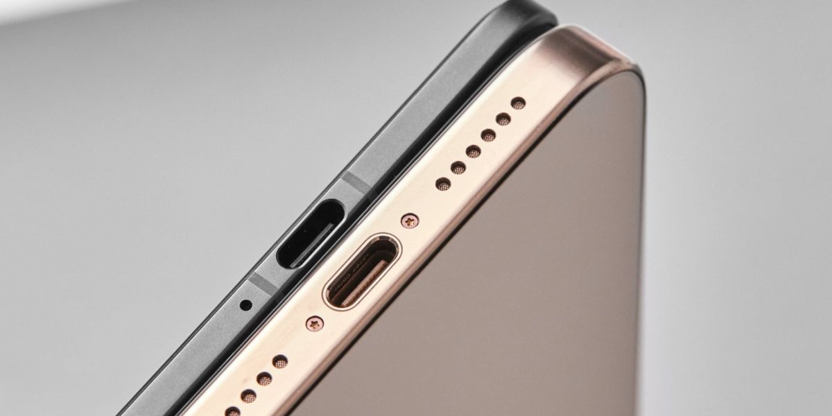 Oppo Find N5 thinnest compared Apple iPhone 16 Pro